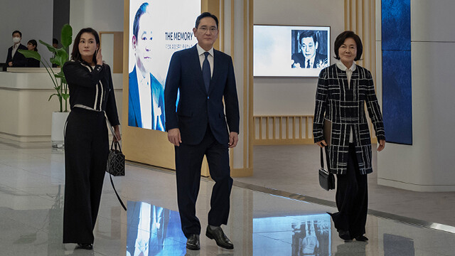 Samsung Heiresses to...