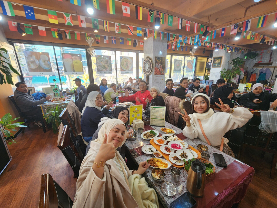 A Garden Where the C...