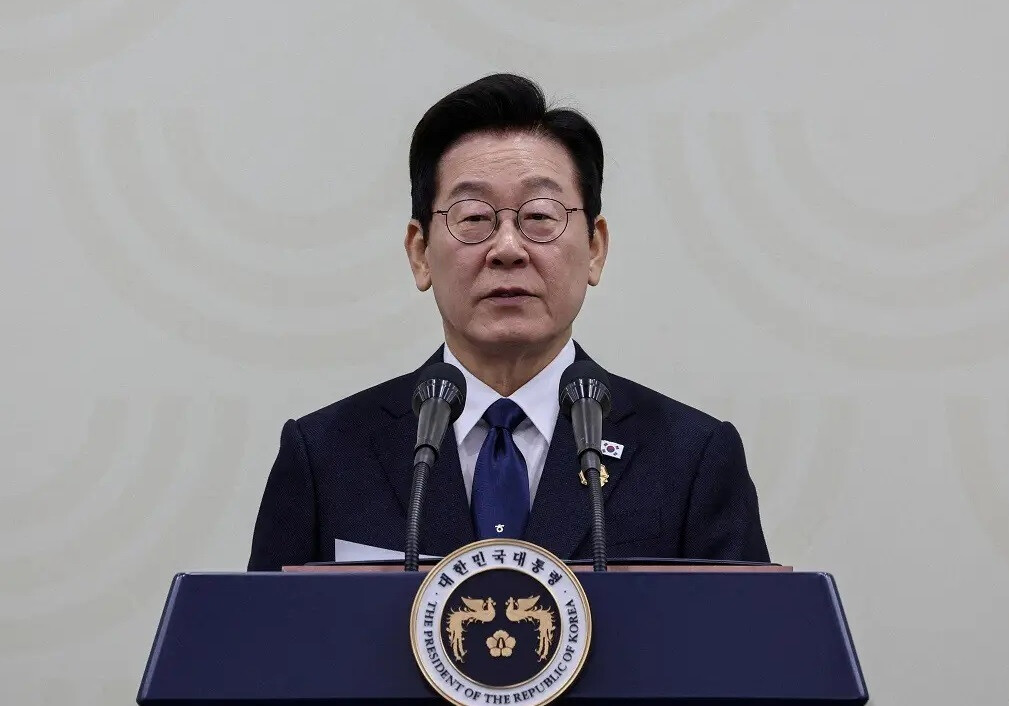 Lee Jae-myung Pushes...