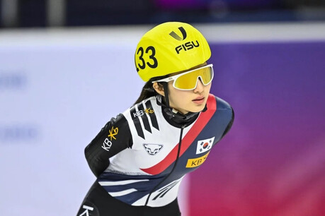 Kim Gil-li Sets Meet Record in 1,000m, Clinches Three Gold Medals at National Winter Sports Festival