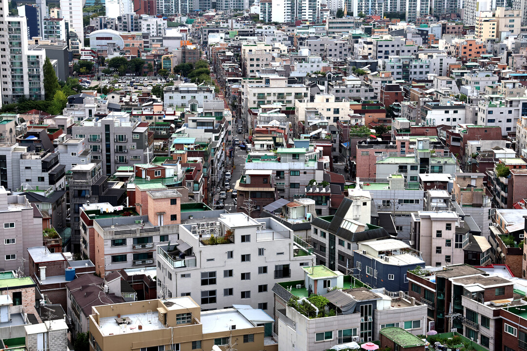 Out-of-Town Investors Shaken as Seoul Targets Non-Resident Homeowners