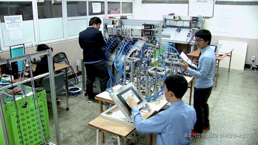 TUKorea Bolsters Com...