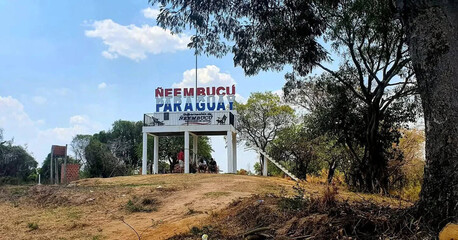 The Great River Confluence: A Natural Border at a Crossroads