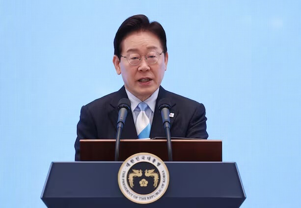 President Lee Commemorates Labor Day: "Breaking the Dichotomy Between Pro-Business and Pro-Labor for 'Genuine Growth'"