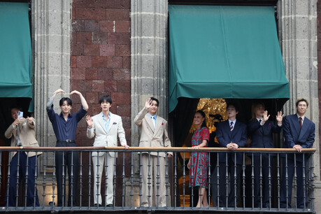 BTS Sets Mexico City Ablaze: 50,000 Fans Gather at National Palace Ahead of Sold-Out Stadium Tour