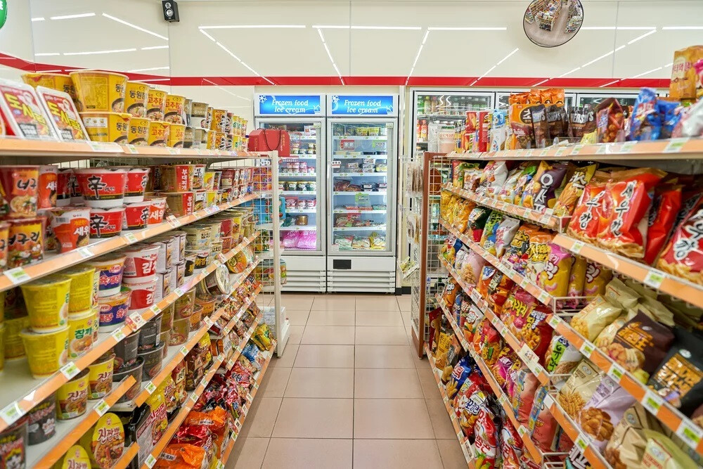 “Buying Watermelons and Rice at Convenience Stores” — CU Launches First 'Smart Grocery' Store to Target Neighborhood Shoppers