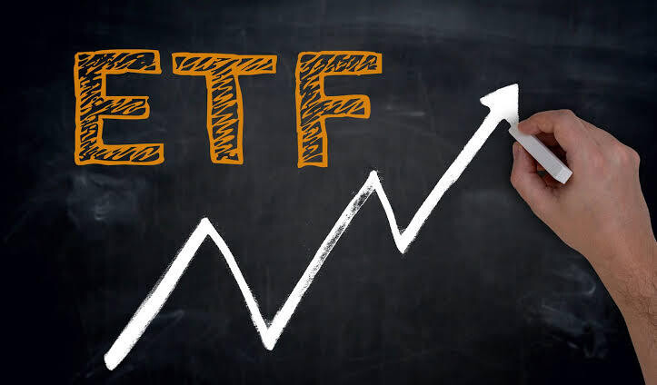 "Can't Handle the Roller-KOSPI": Retail Capital Surges into High-Dividend and Covered Call ETFs
