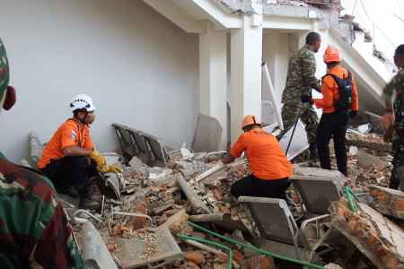 Magnitude 7.7 Earthquake Strikes Indonesia’s Flores Island; Death Toll Reaches 47 