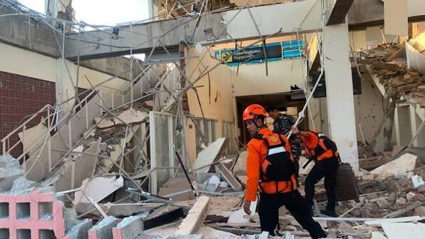 Death Toll Climbs to 47 Following Powerful Magnitude 7.7 Earthquake in Indonesia 