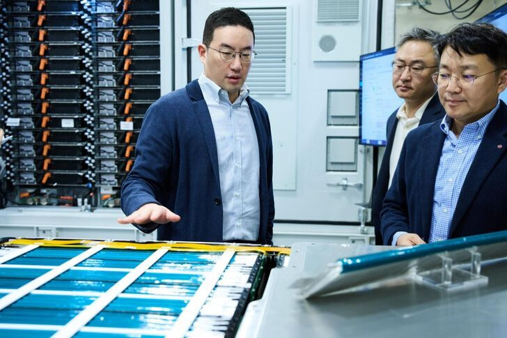 LG Group Kicks Off G...